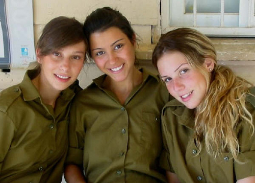 http://www.chinasmack.com/wp-content/uploads/2009/01/girls-from-israel-09.jpg