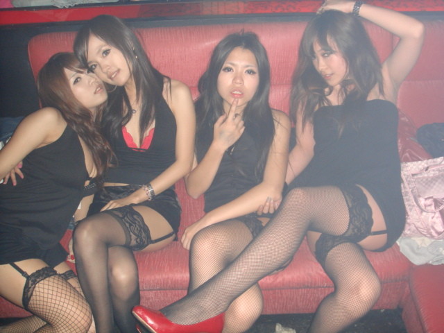 dirty-chinese-girls-black-lingerie-11.jpg