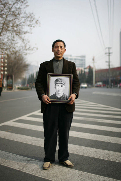 sino-vietnamese-war-chinese-veteran-searches-for-comrades-remains-02.jpg