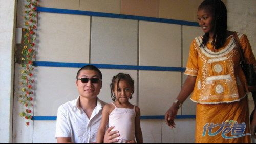 [Image: chinese-man-with-black-african-women-09.jpg]