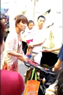 Video reveals true picture of toilet incident - HK News 