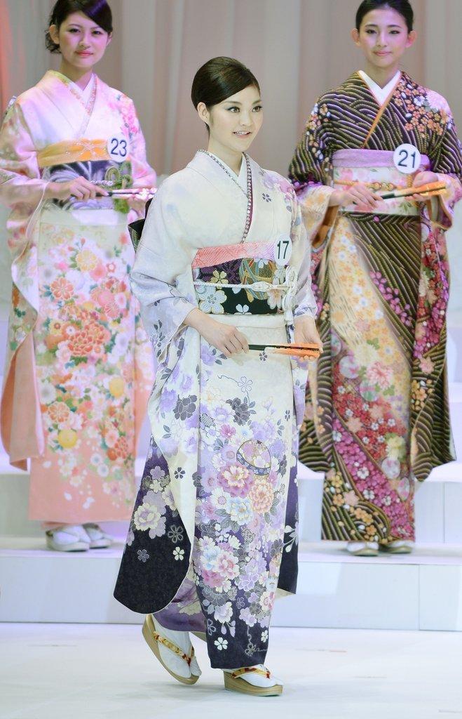 Miss Japan Beauty Pageant Winner, Chinese Netizen Reactions - chinaSMACK